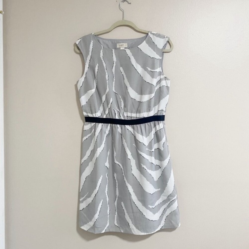 LOFT Grey White Zebra Print Dress Size Medium Petite